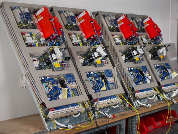 Mechanischer Aufbau von Schaltanlagen